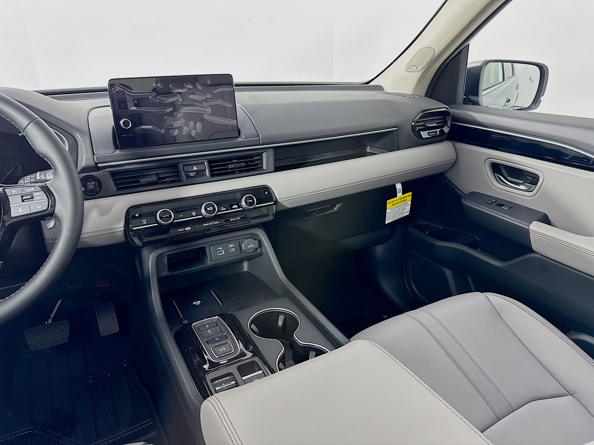 New 2025 Honda Pilot Touring image 25