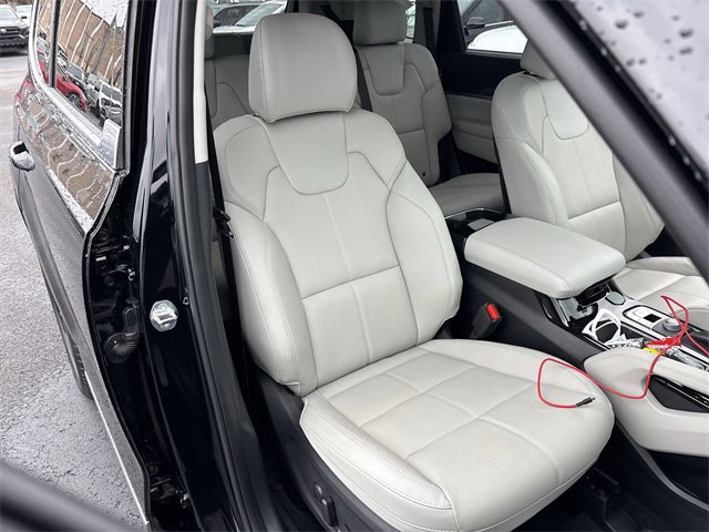 Used 2025 Kia Telluride EX image 26