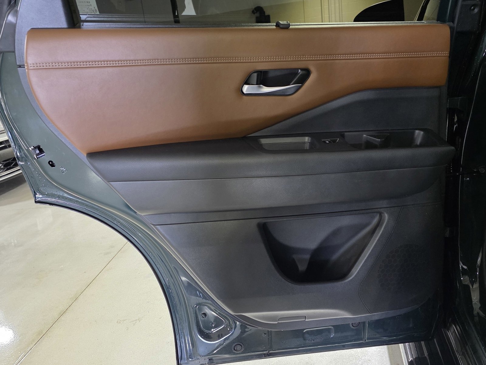 Used 2023 Nissan Pathfinder Platinum image 10