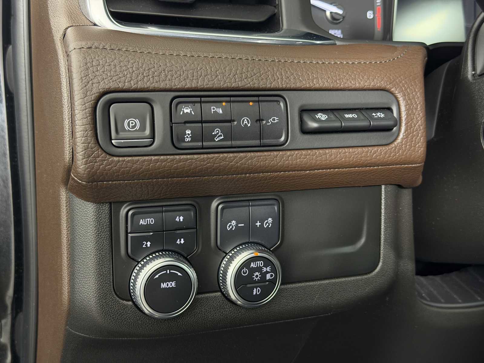 Certified 2021 GMC Yukon Denali w/ Denali Premium Package image 26