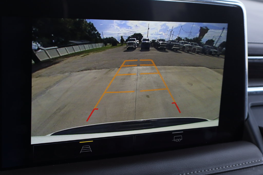 Certified 2024 Chevrolet Suburban LT RWD image 17