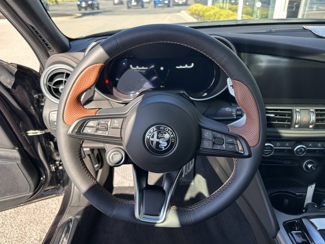 New 2025 Alfa Romeo Giulia AWD w/ Driving Assist Package image 13