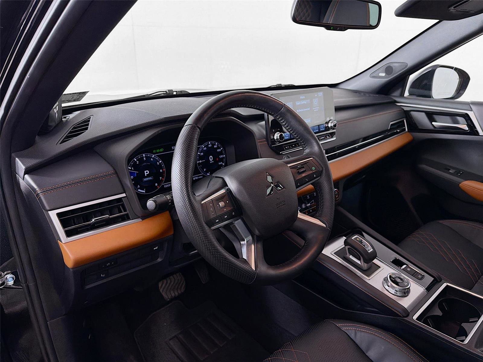 Used 2022 Mitsubishi Outlander SEL image 9