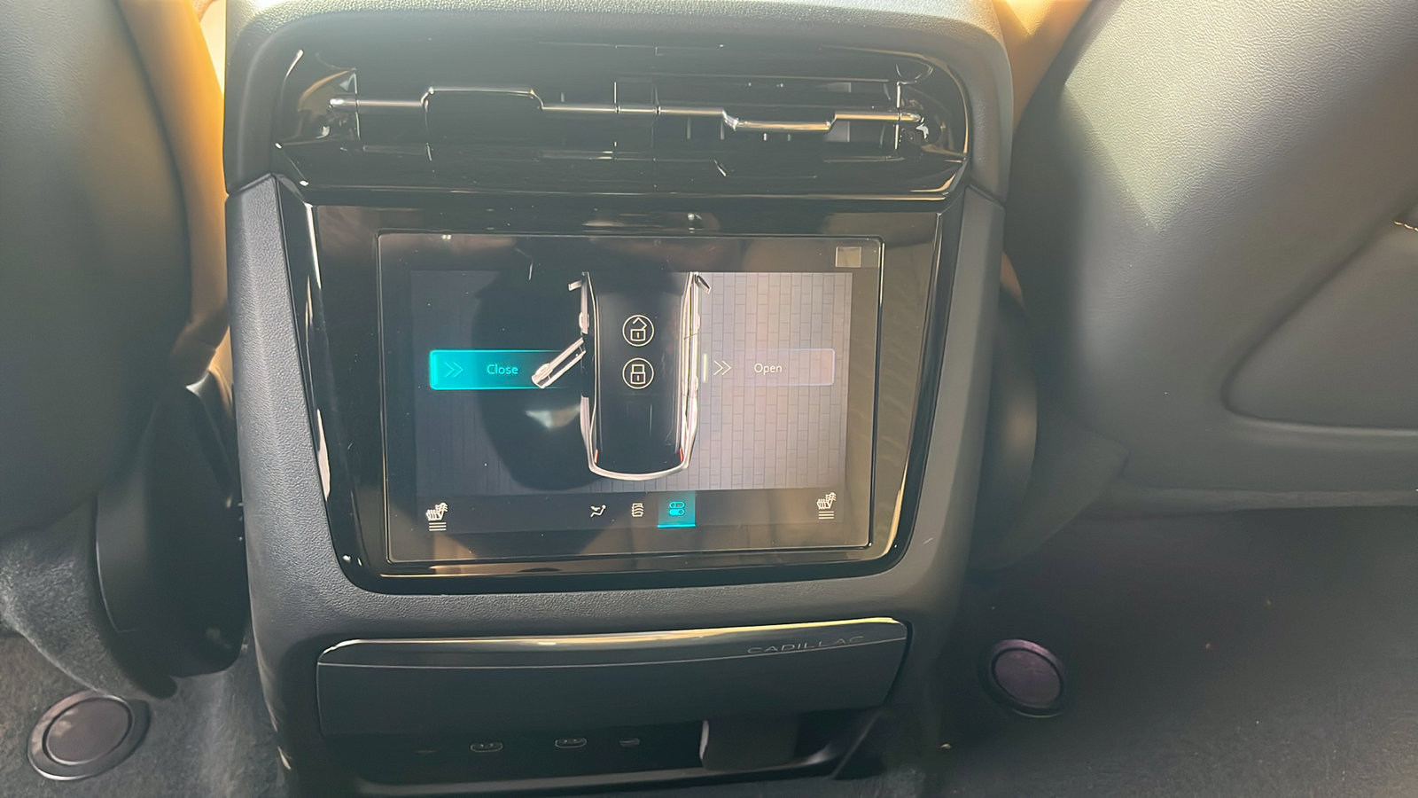 New 2025 Cadillac Escalade IQ Luxury 2 image 37