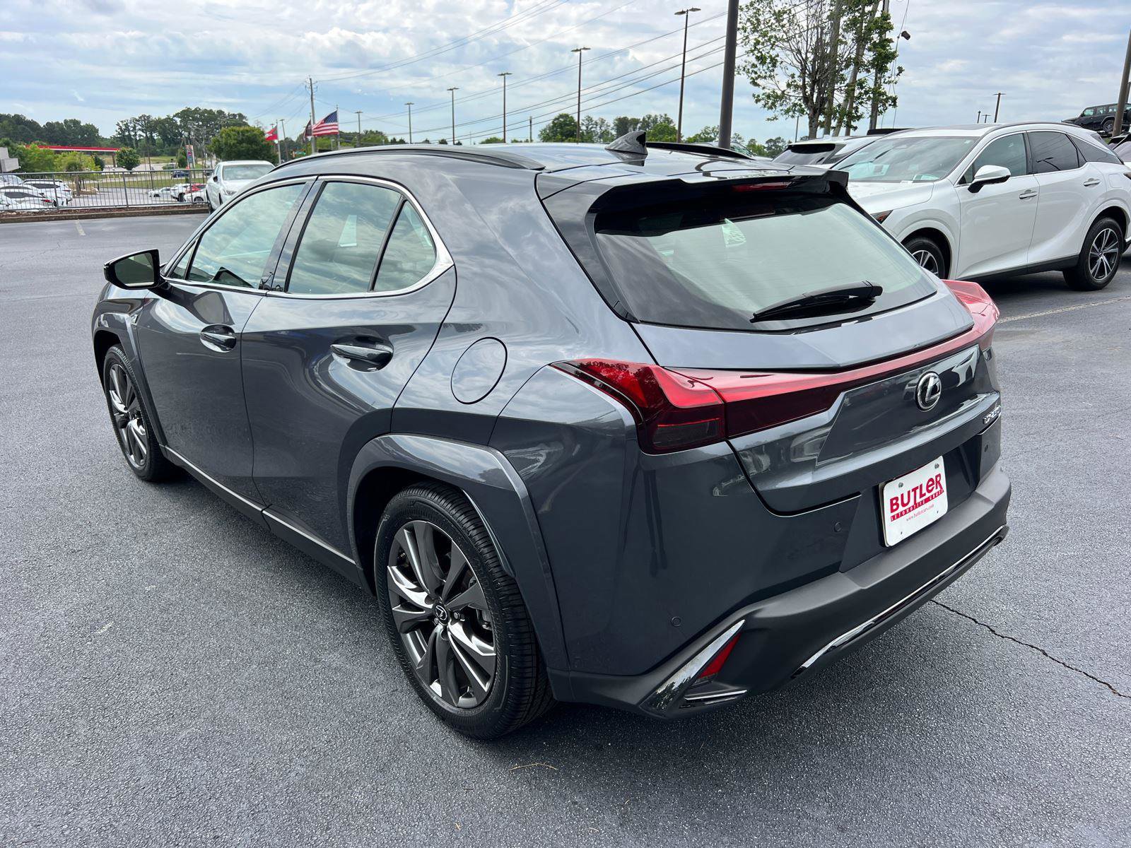 Certified 2023 Lexus UX 250h F Sport FWD image 7
