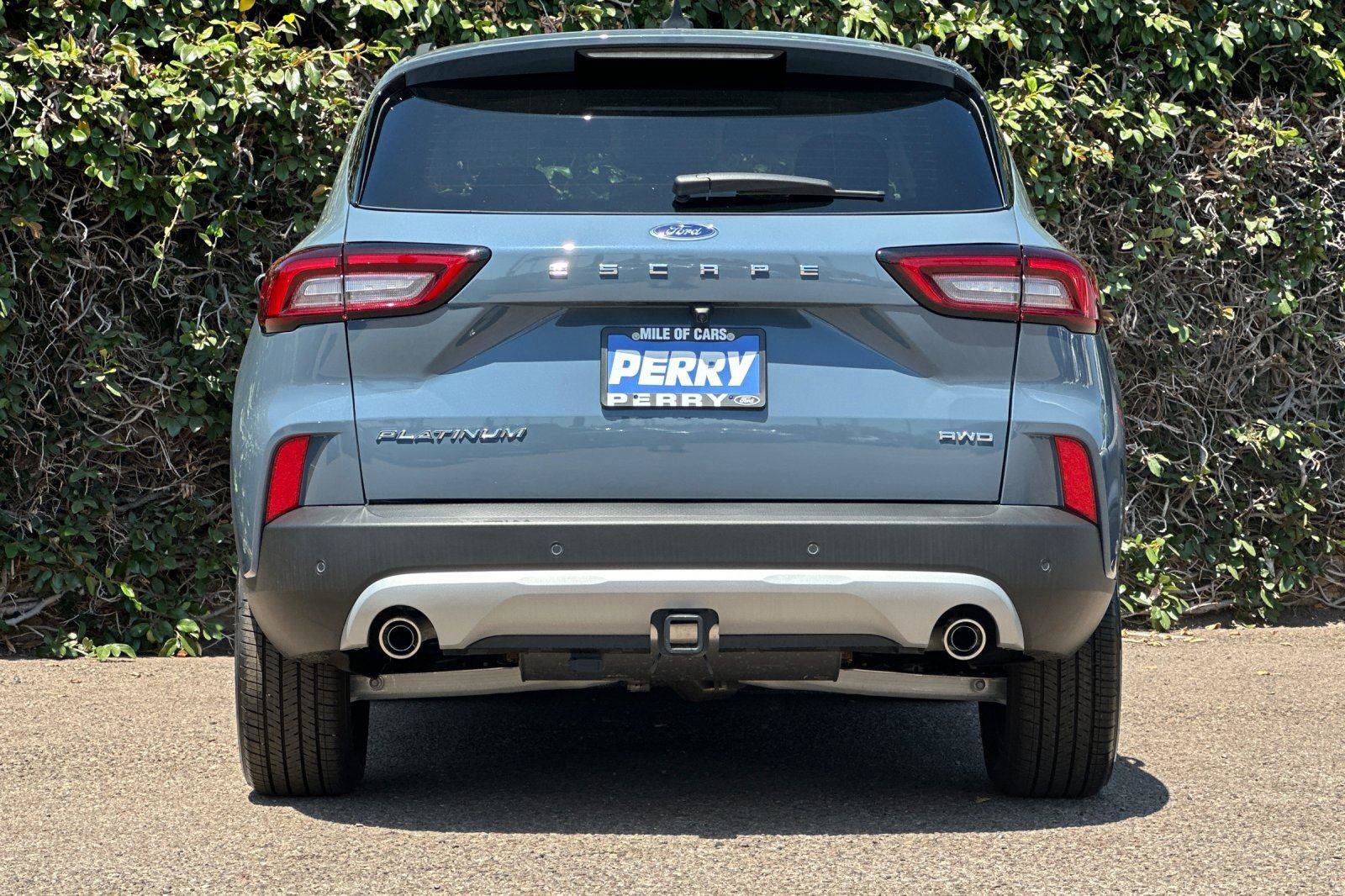 New 2024 Ford Escape Platinum w/ Premium Technology Package image 5