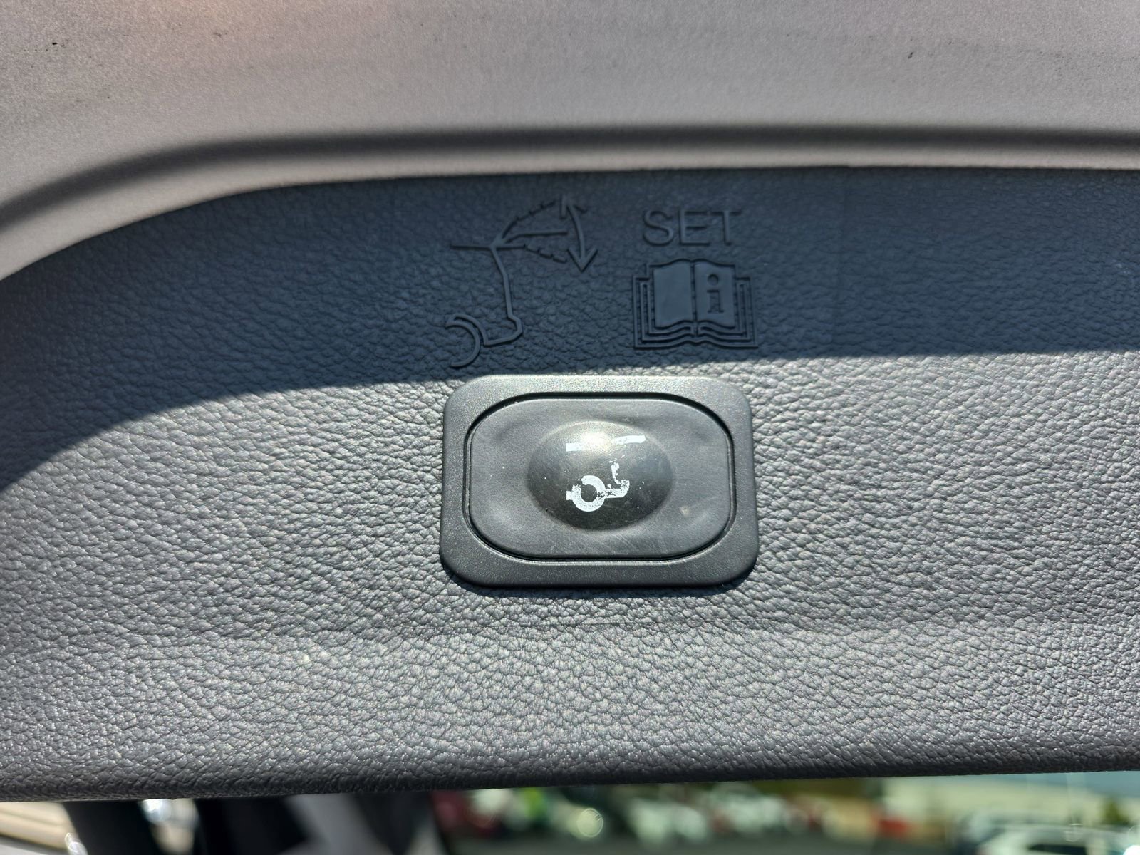 Used 2019 Ford Escape SEL image 13