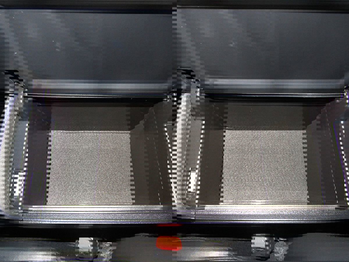 Used 2021 Toyota Prius XLE image 23