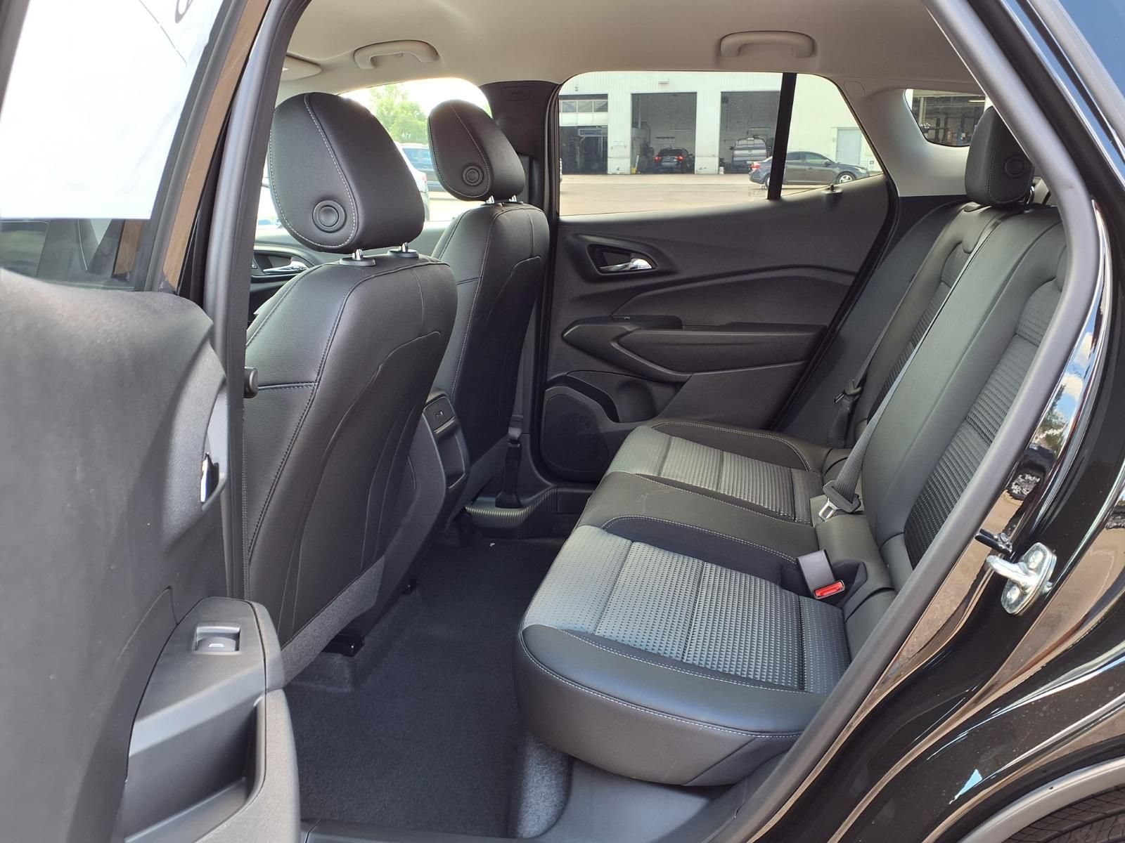 New 2026 Chevrolet Trax LT w/ Driver Confidence Package FWD image 9