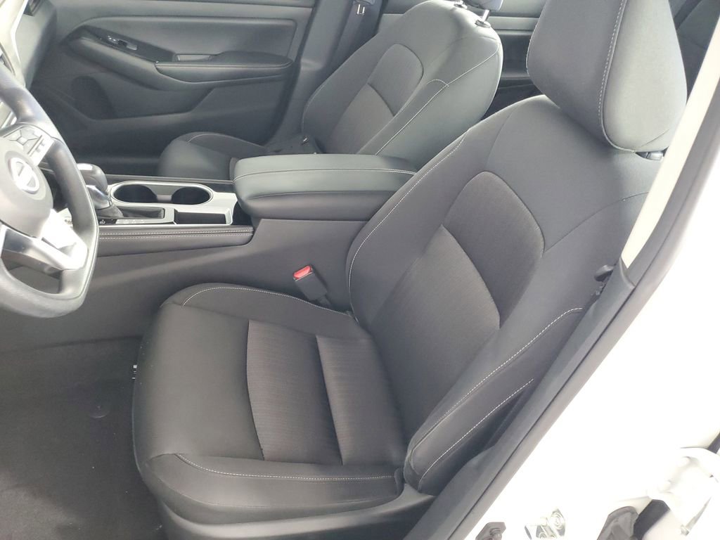 Used 2023 Nissan Altima 2.5 SV image 12