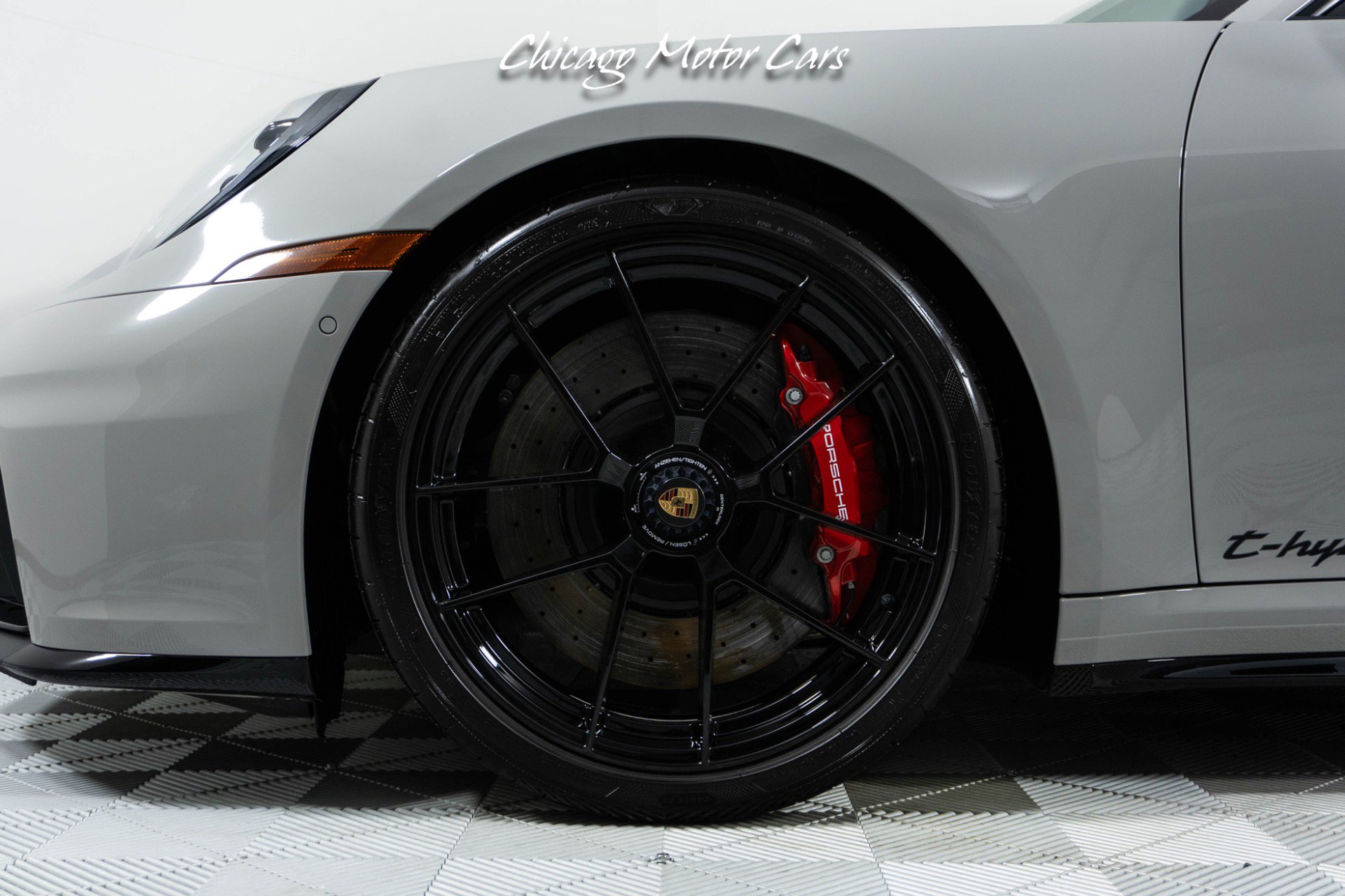 Used 2025 Porsche 911 GTS image 4