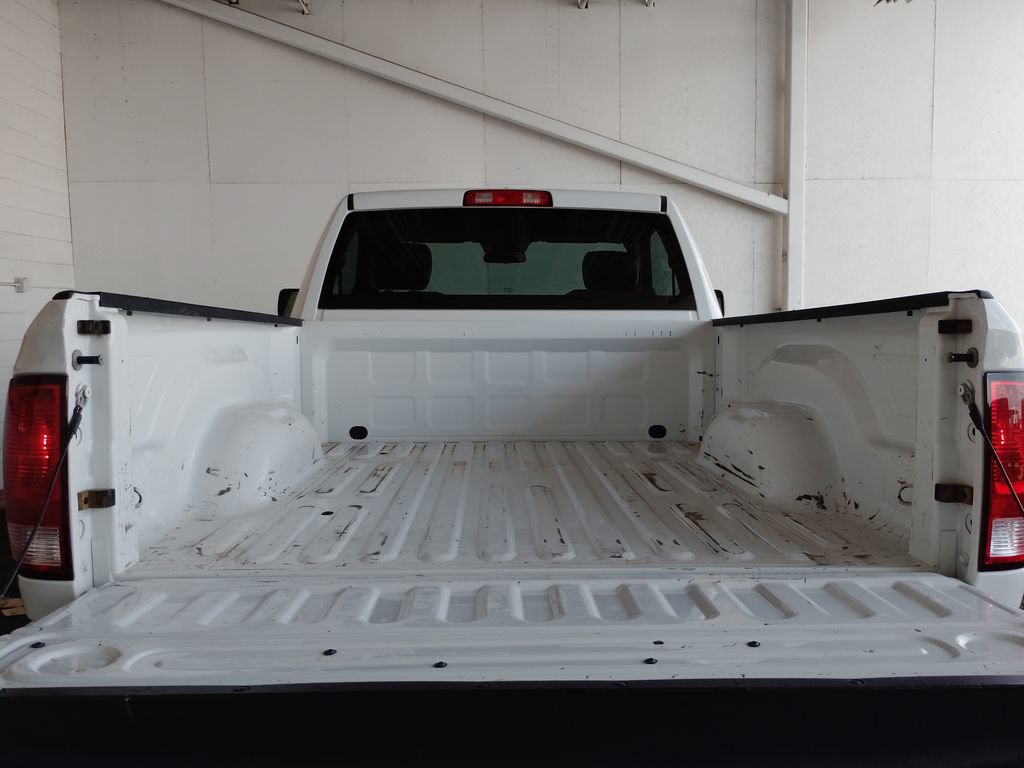 Used 2018 RAM 1500 ST AWD/4WD image 14