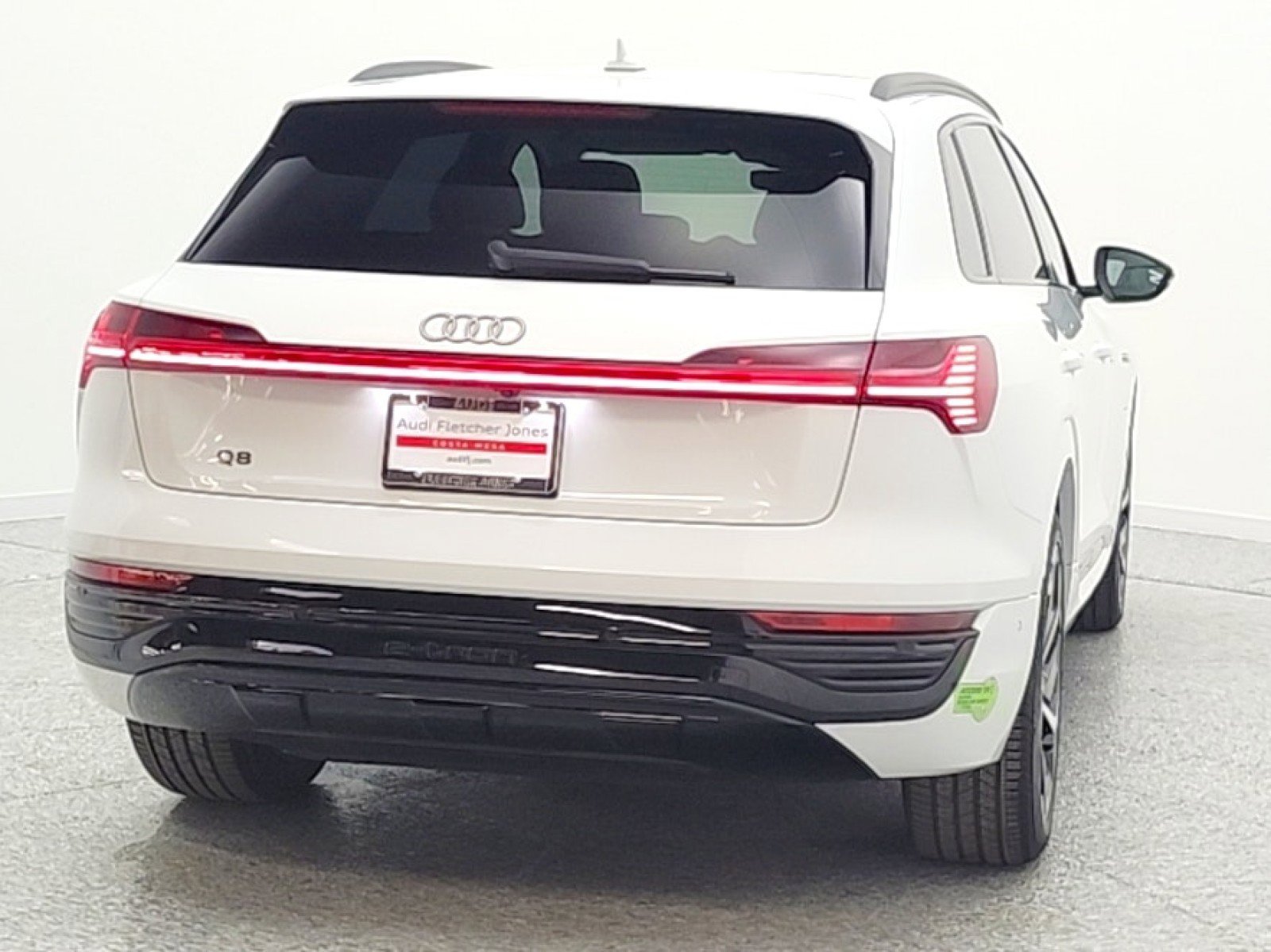Used 2024 Audi Q8 e-tron Premium Plus w/ Premium Plus Package AWD/4WD image 6