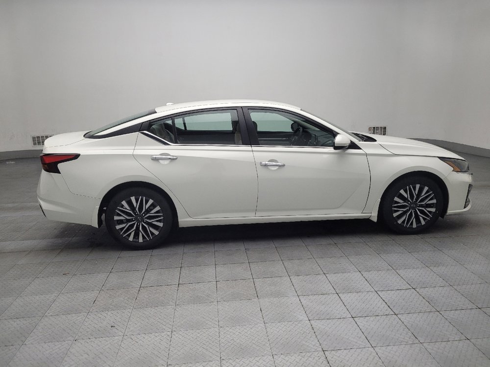 Used 2023 Nissan Altima 2.5 SV image 10