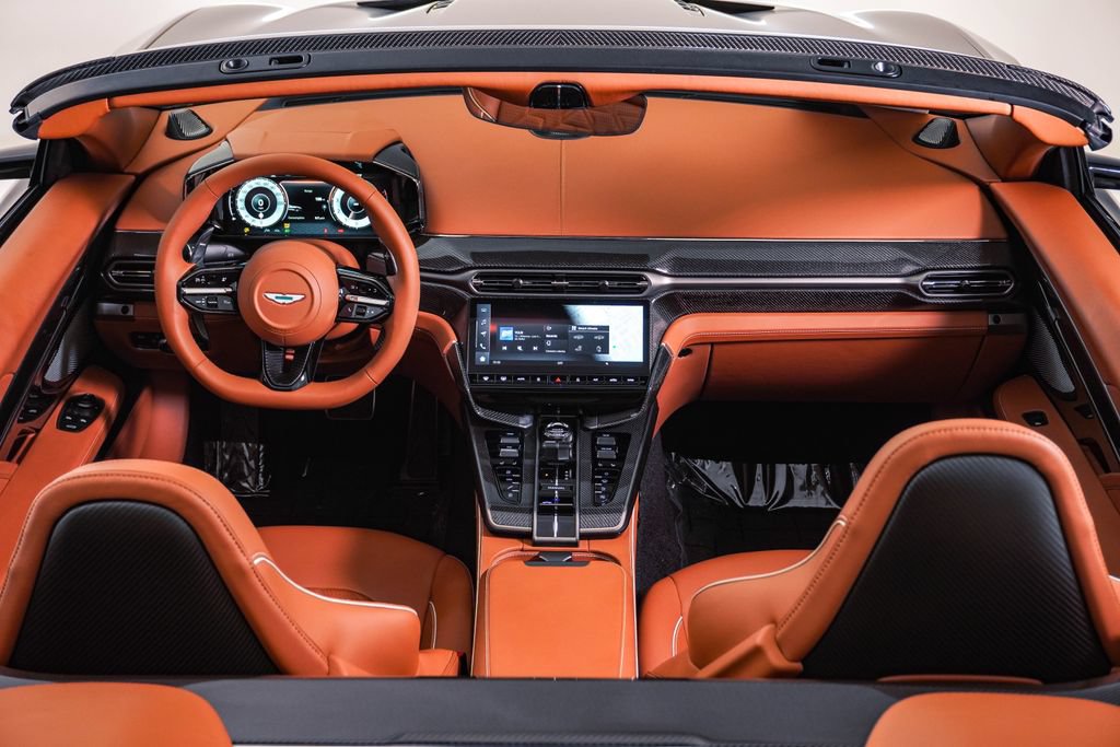 Used 2026 Aston Martin Vanquish Convertible RWD image 23