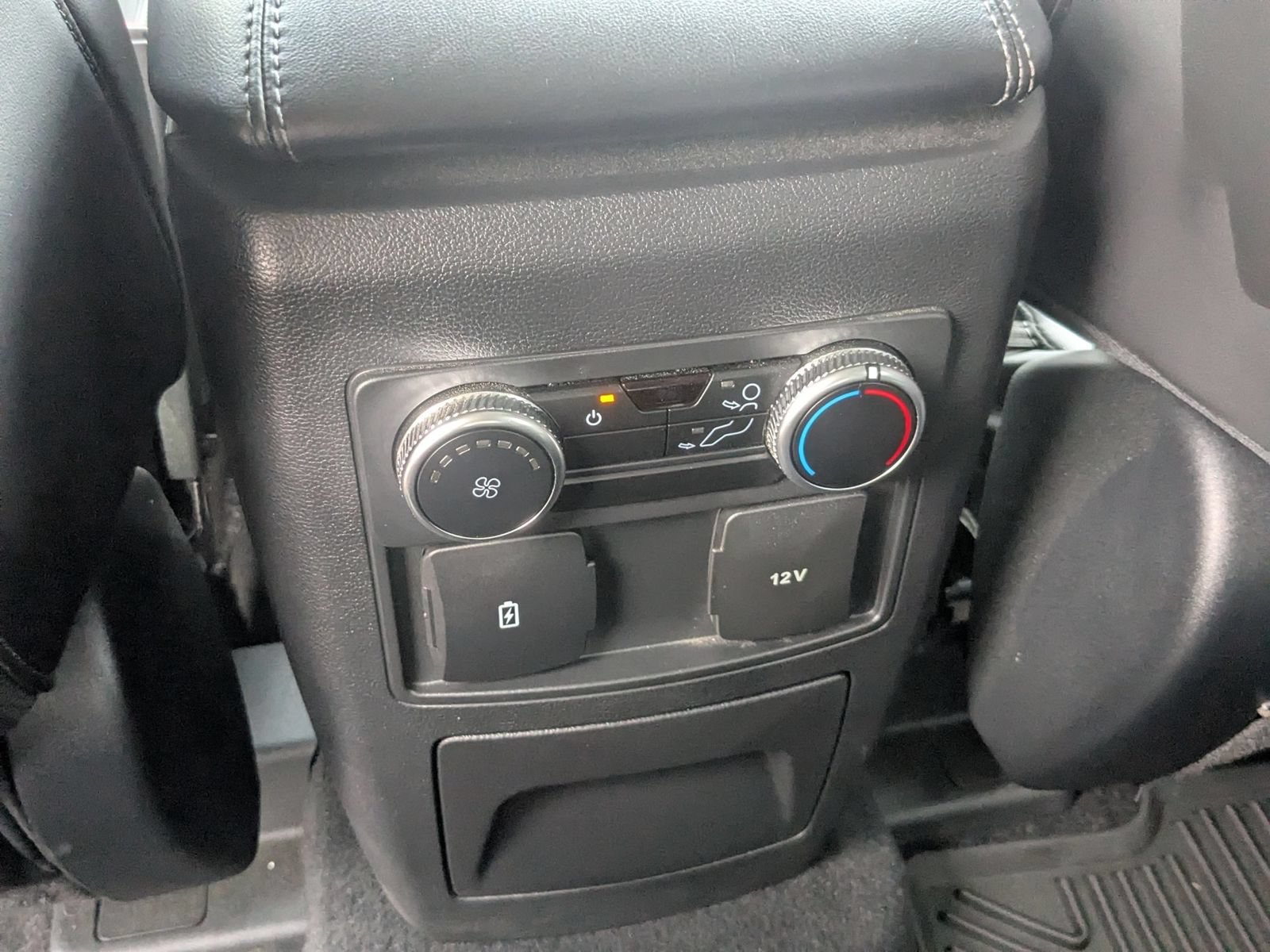 Used 2023 Ford Explorer XLT w/ Equipment Group 202A AWD/4WD image 33