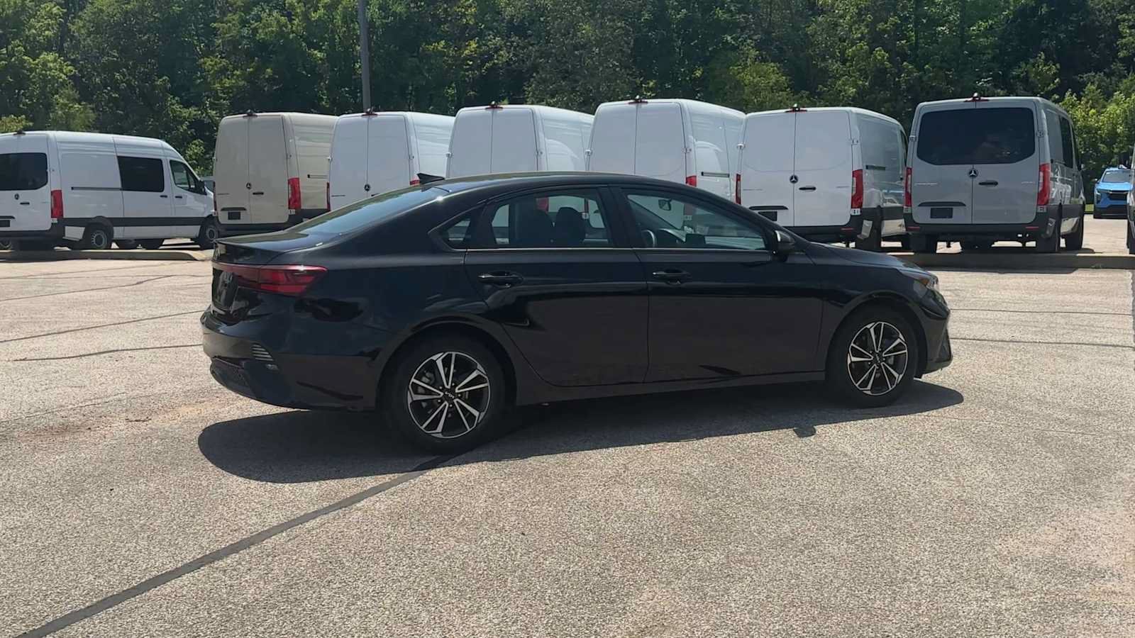 Used 2024 Kia Forte LXS FWD image 8