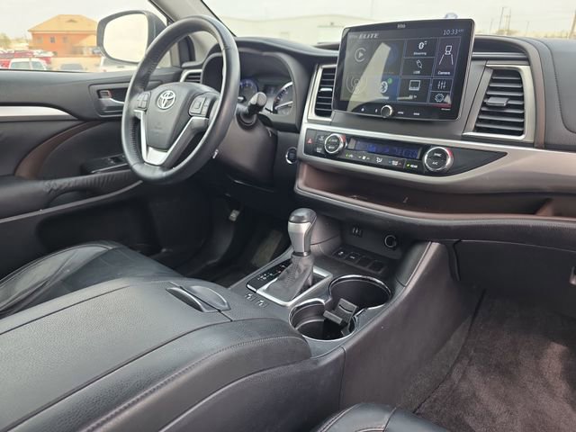 Used 2015 Toyota Highlander XLE image 20