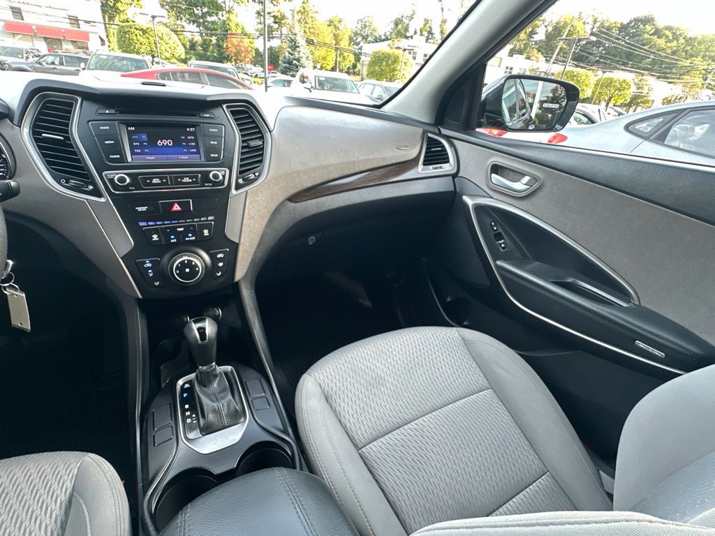 Used 2017 Hyundai Santa Fe Sport FWD image 28