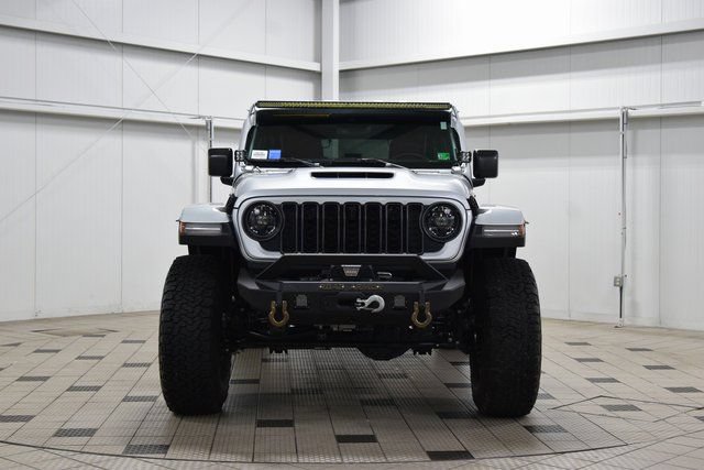Used 2024 Jeep Wrangler Unlimited Rubicon 392 AWD/4WD image 2
