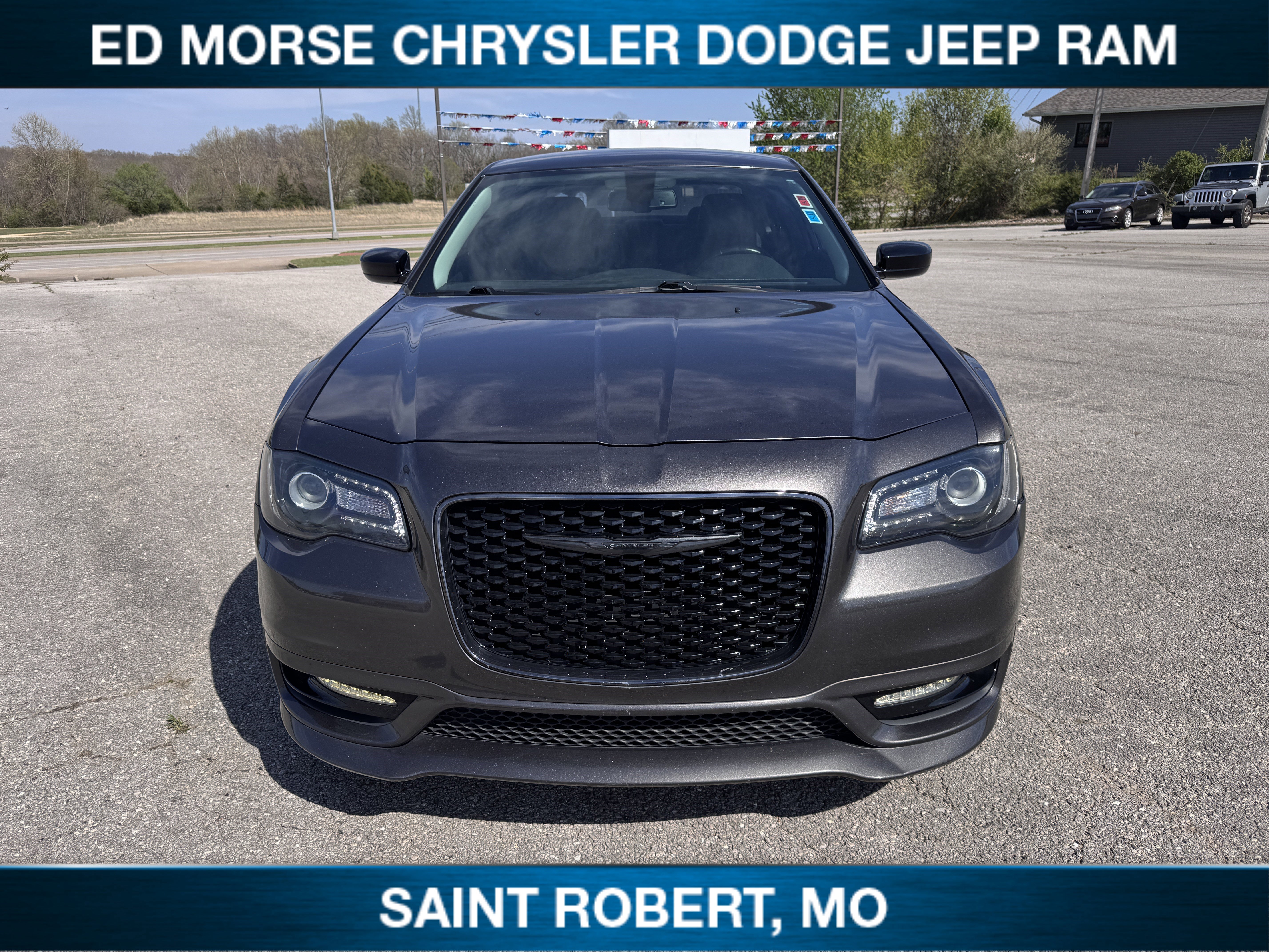 Used 2020 Chrysler 300 Touring L w/ Quick Order Package 2EF image 2
