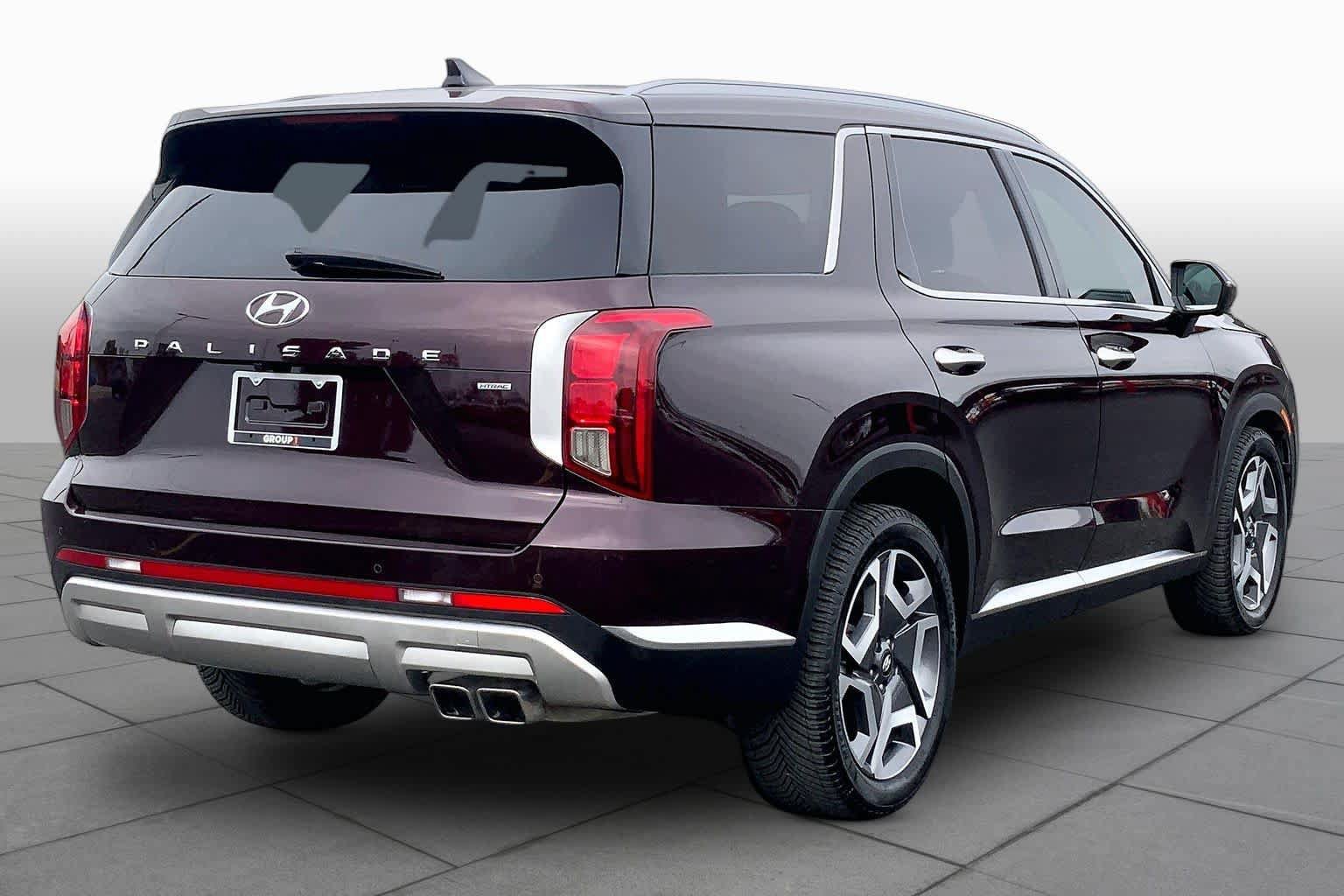 Used 2023 Hyundai Palisade Limited w/ Cargo Package AWD/4WD image 13