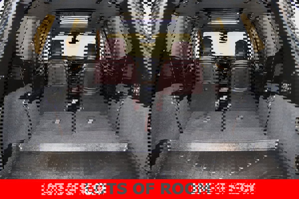 Used 2022 Cadillac XT6 Premium Luxury w/ Technology Package image 14