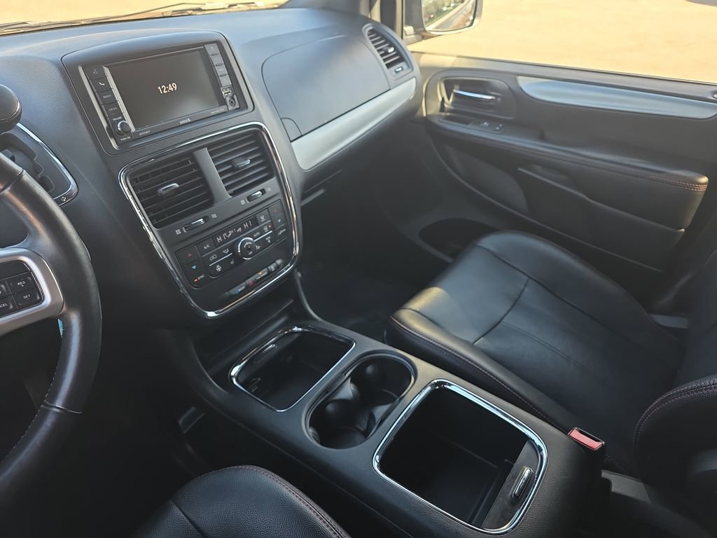 Used 2019 Dodge Grand Caravan GT image 26