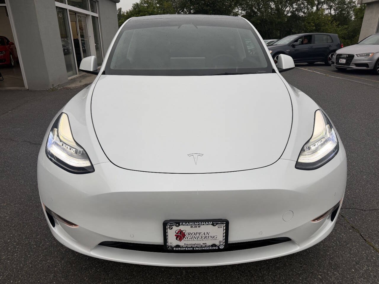 Used 2021 Tesla Model Y Long Range AWD/4WD image 2