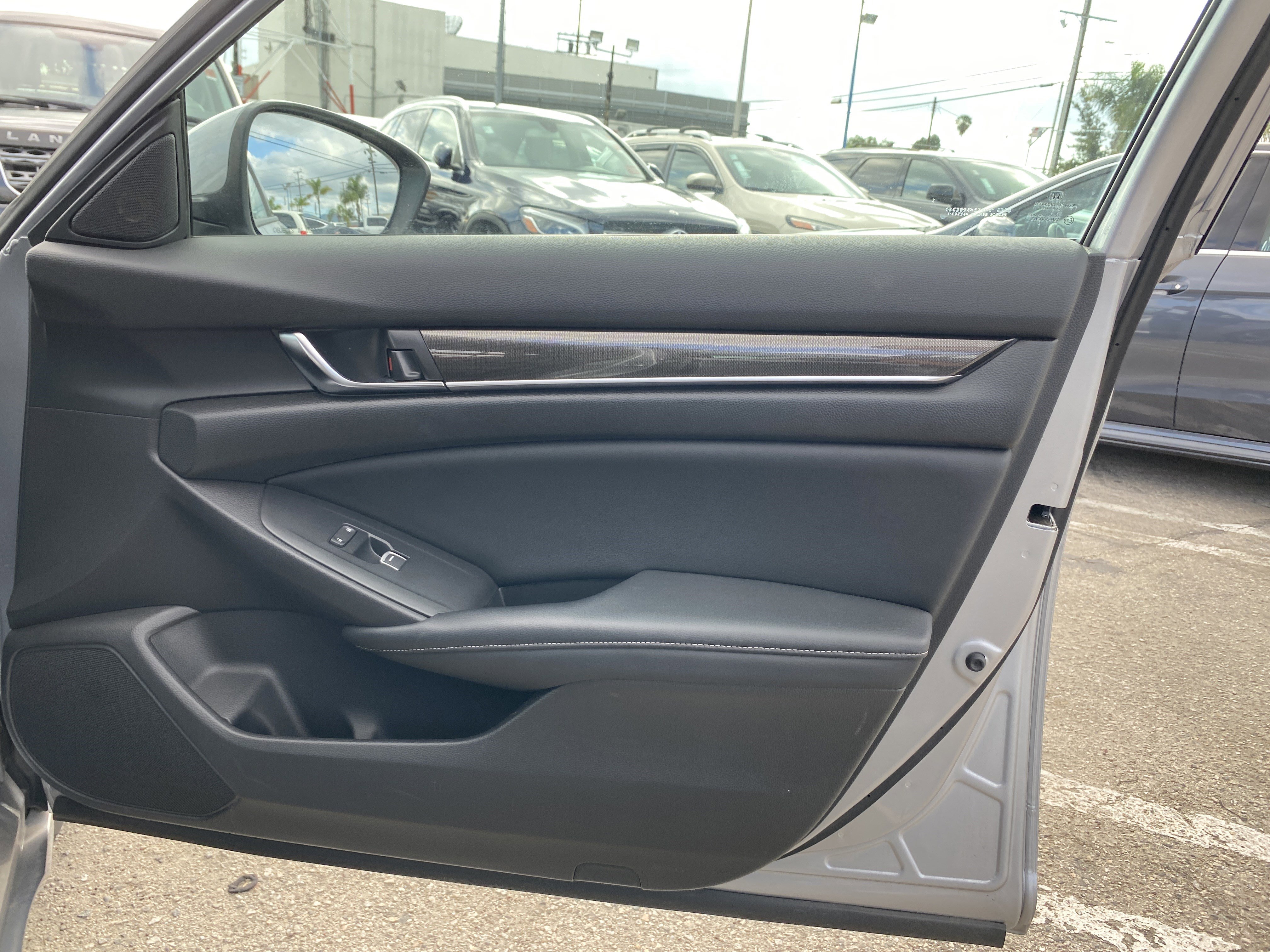 Used 2018 Honda Accord Sport image 24