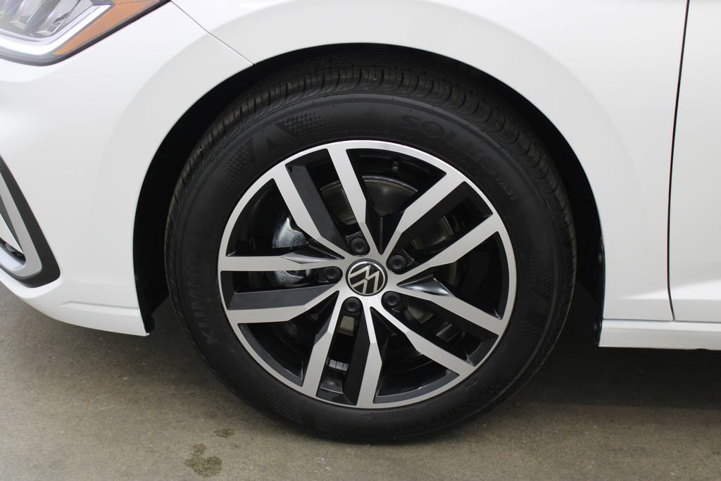 New 2026 Volkswagen Jetta SE FWD image 28