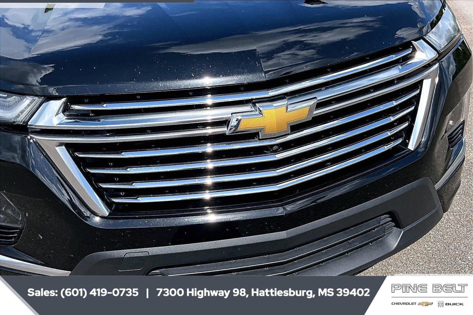 Used 2022 Chevrolet Traverse Premier FWD image 22