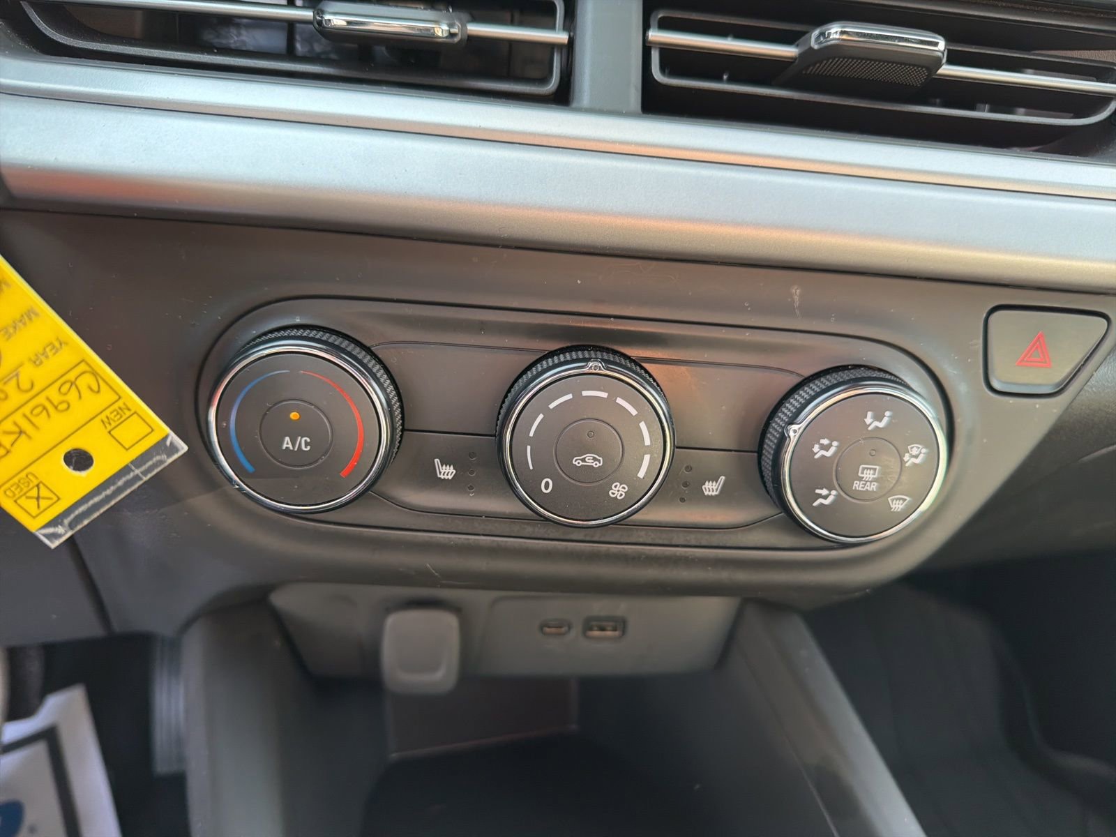 Used 2024 Chevrolet Trax RS w/ Driver Confidence Package image 15