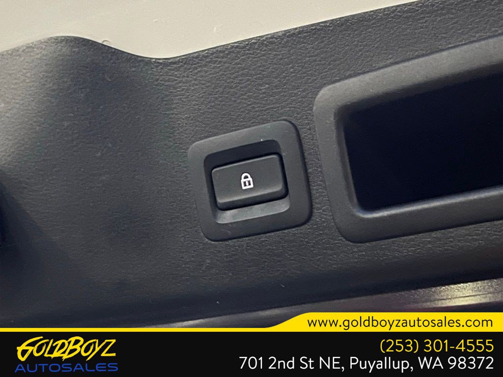 Used 2023 MAZDA MAZDA3 s image 29