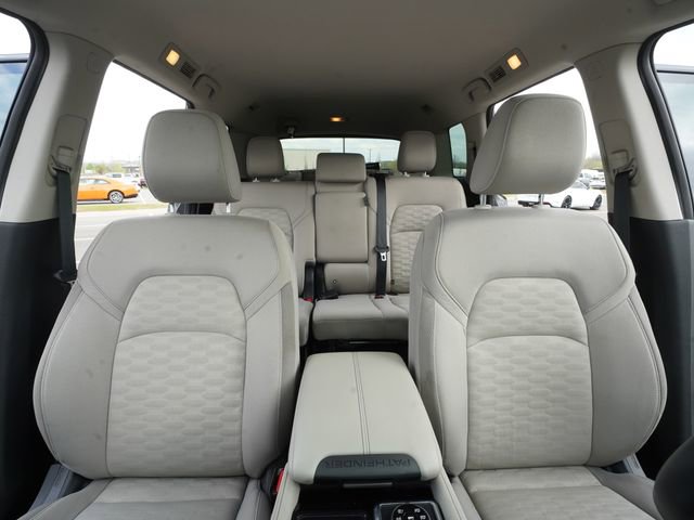 Used 2023 Nissan Pathfinder SV w/ Black Appearance Package image 34