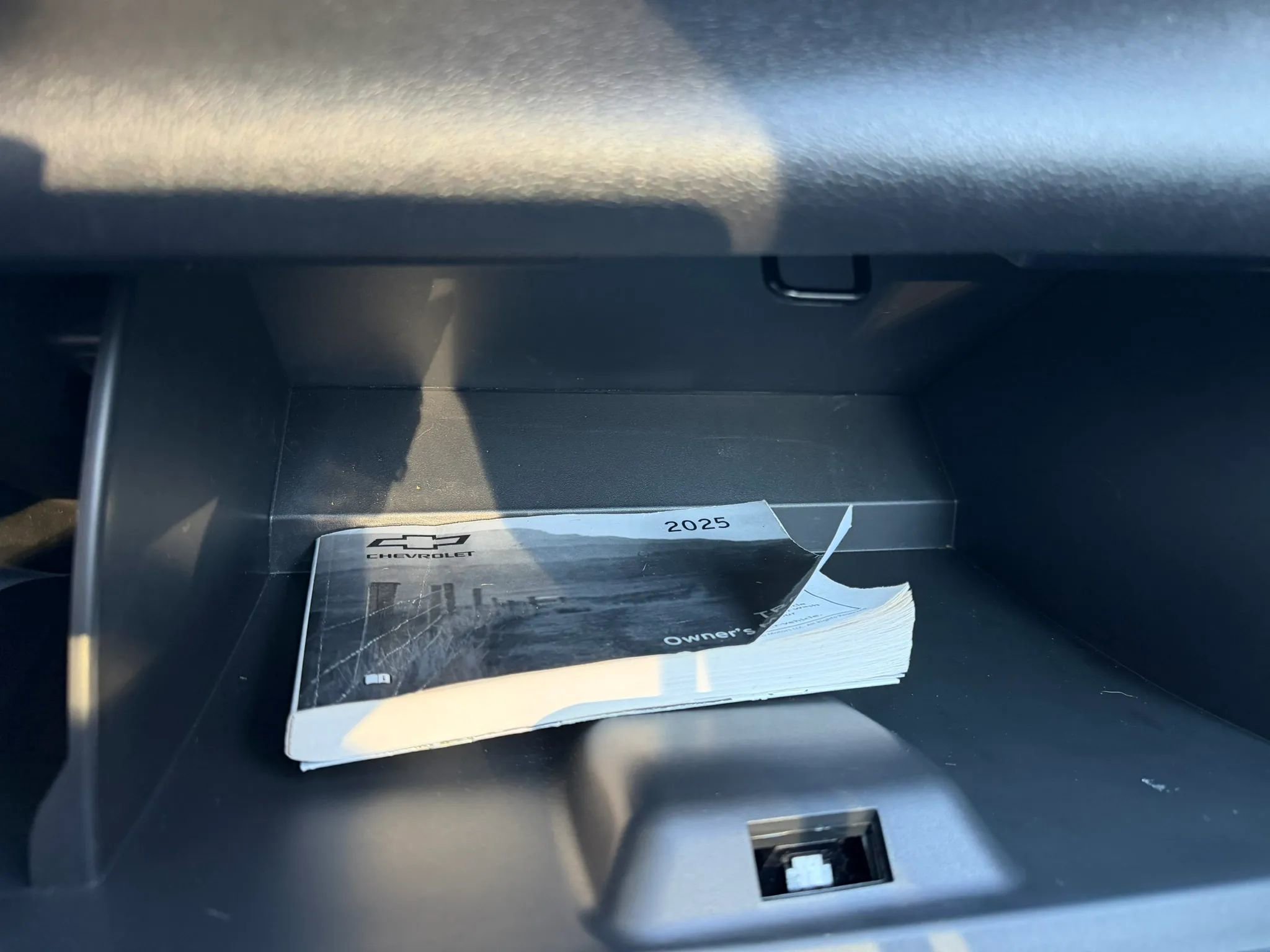 Used 2025 Chevrolet Trax LT w/ Driver Confidence Package image 27