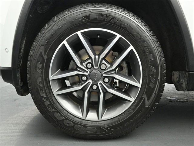 Used 2019 Jeep Grand Cherokee Limited image 31