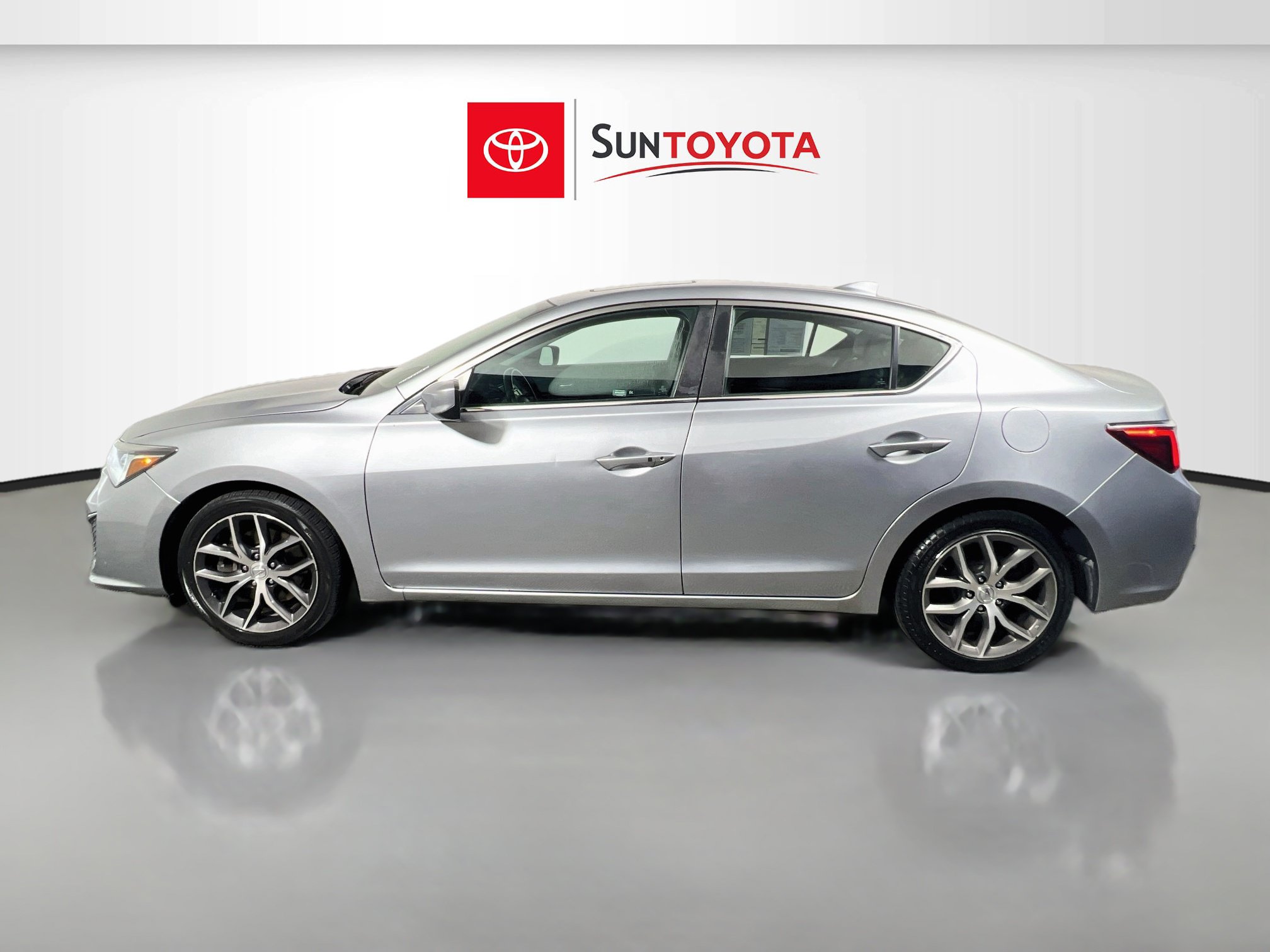 Used 2021 Acura ILX w/ Premium Package FWD image 7