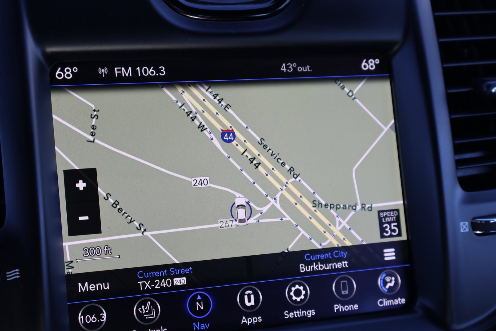 Used 2023 Chrysler 300 S image 28