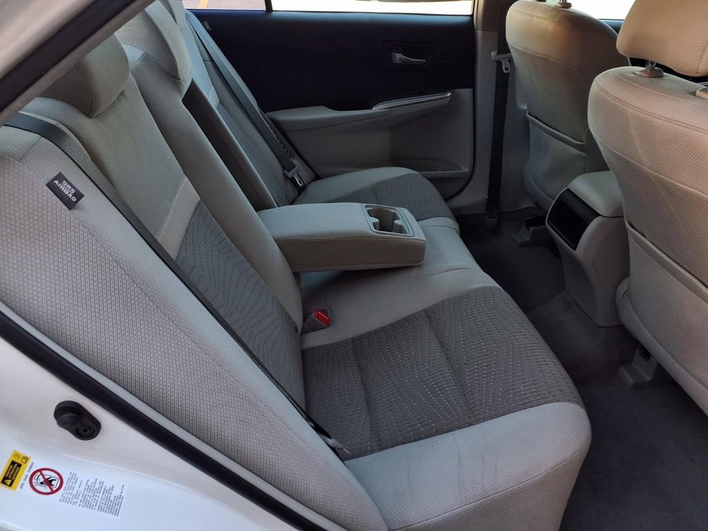 Used 2013 Toyota Camry LE image 21