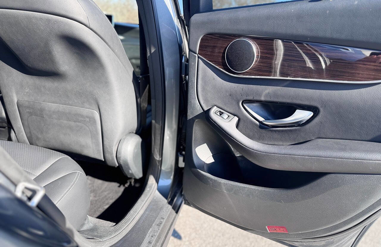 Used 2016 Mercedes-Benz GLC 300 4MATIC image 15