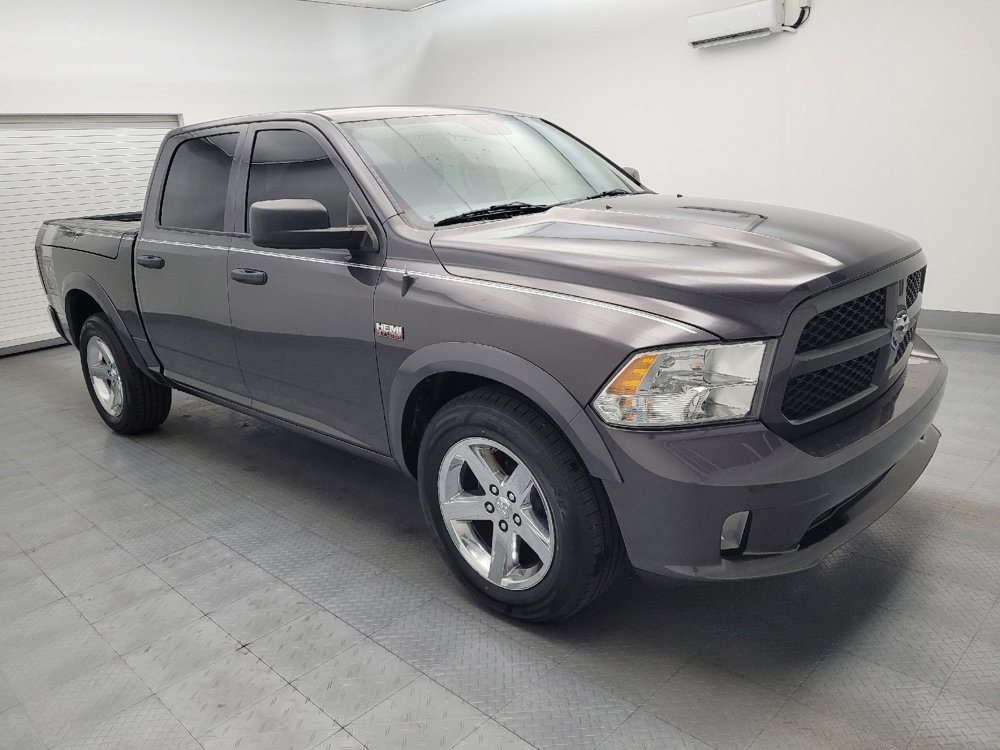 Used 2017 RAM 1500 Express RWD image 11
