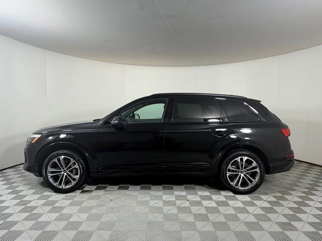 Used 2025 Audi Q7 2.0T Premium w/ Convenience Plus Package AWD/4WD image 4