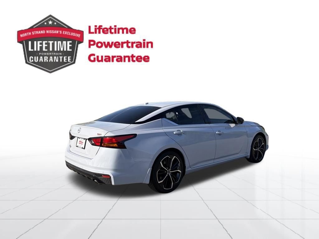 Certified 2024 Nissan Altima 2.5 SR w/ SR Premium Package FWD image 7