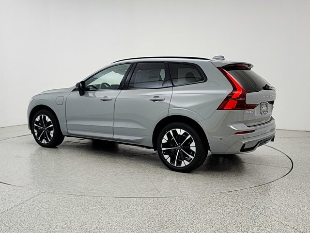 New 2026 Volvo XC60 T8 Plus w/ Protection Package Premier AWD/4WD image 7
