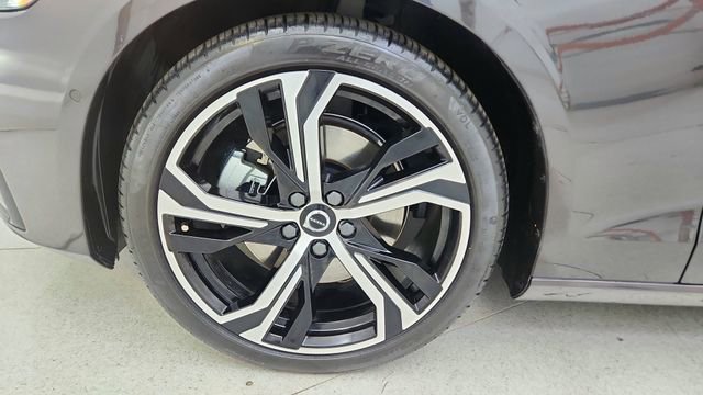 Used 2024 Volvo S60 B5 Plus w/ Climate Package image 62