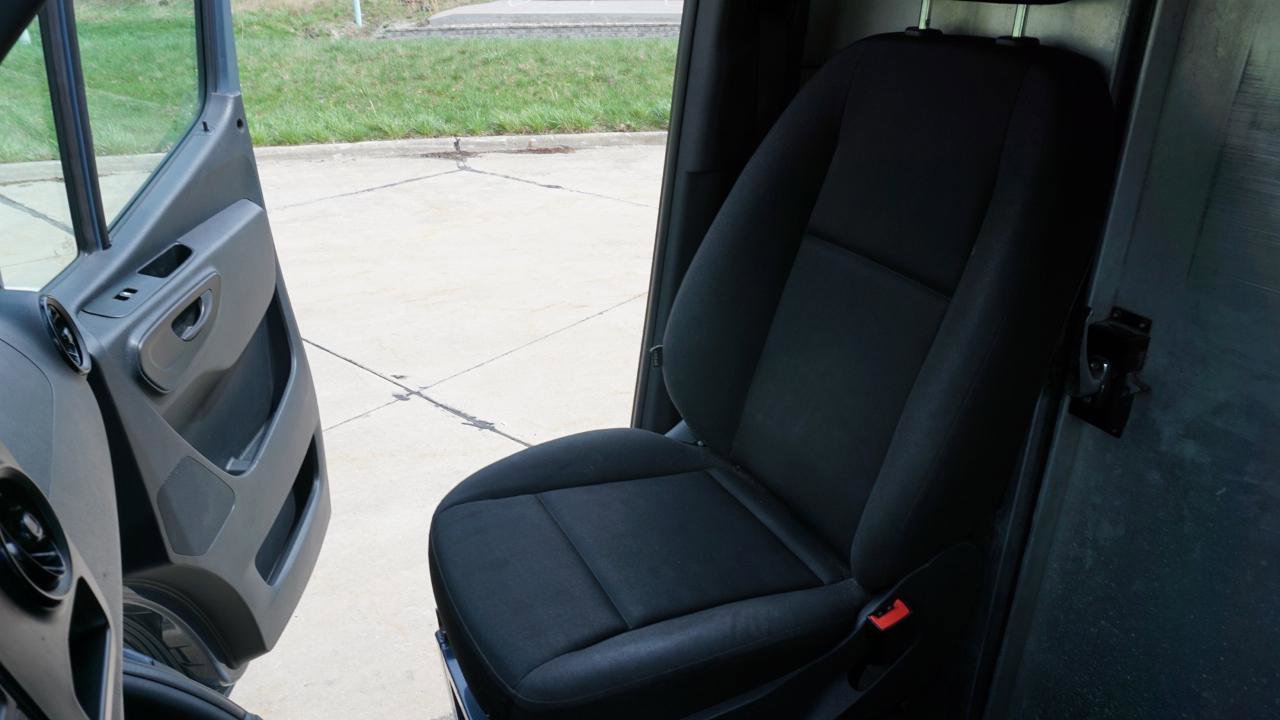 Used 2019 Mercedes-Benz Sprinter 170 image 18