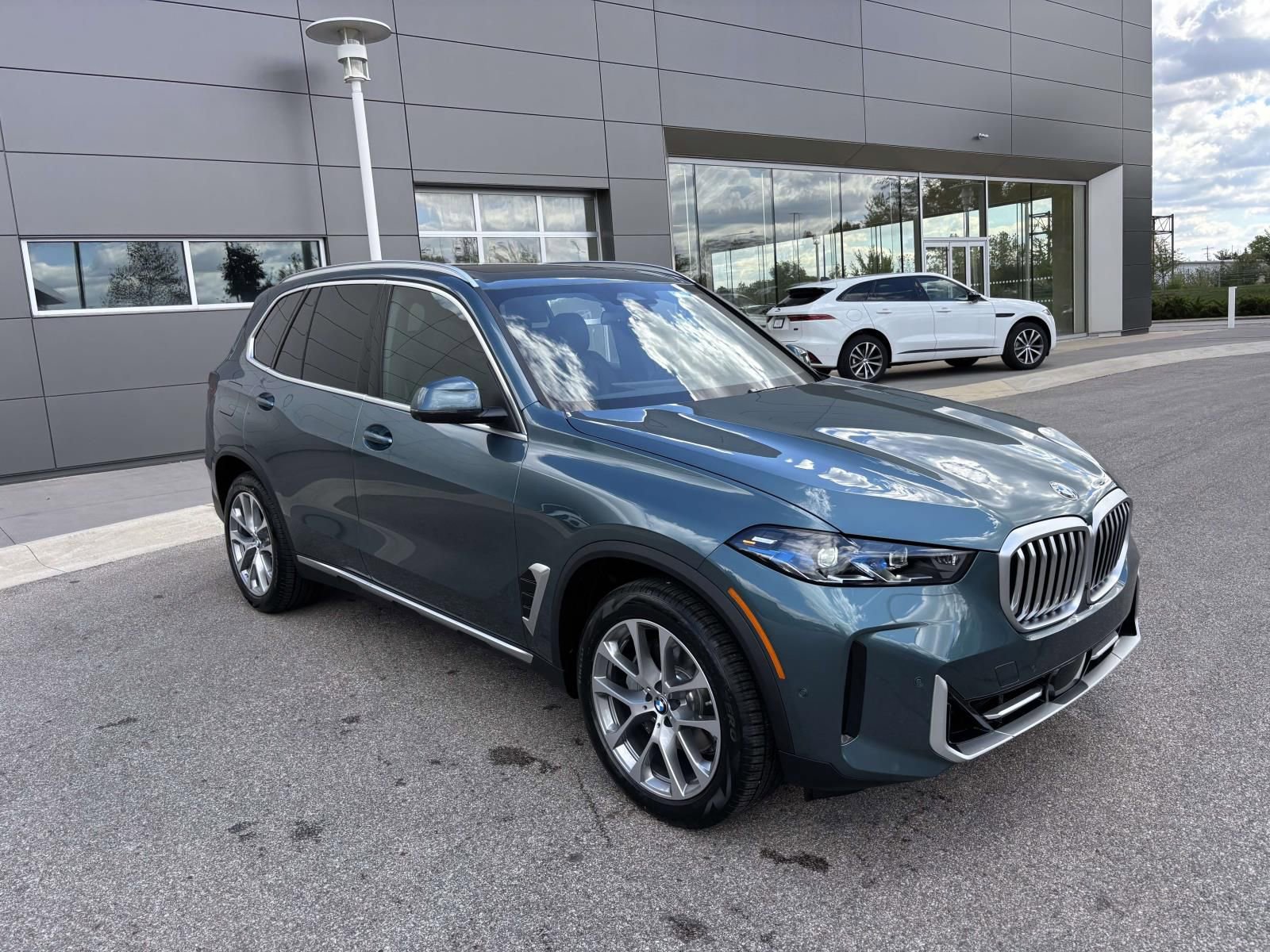 New 2026 BMW X5 xDrive40i w/ Premium Package image 1