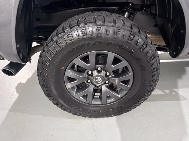 Used 2023 Toyota Tacoma SR5 w/ Technology Package AWD/4WD image 10