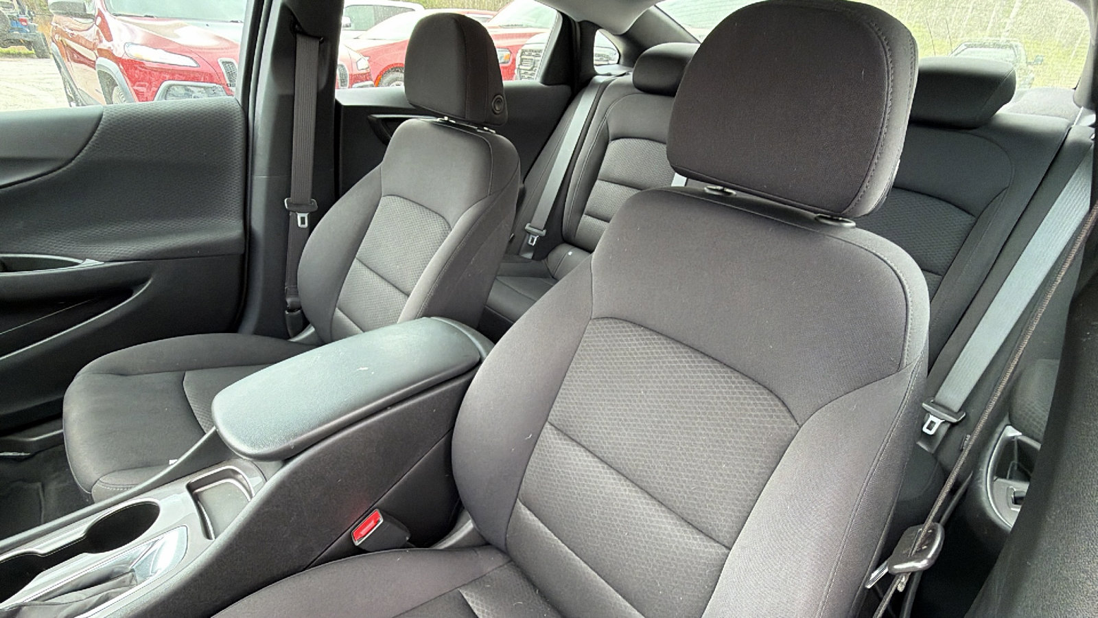 Used 2021 Chevrolet Malibu LS FWD image 17